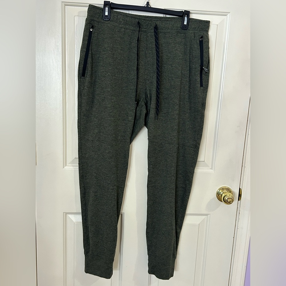 American Eagle Men’s LT Drawstring Training Joggers - Picture 2 of 9